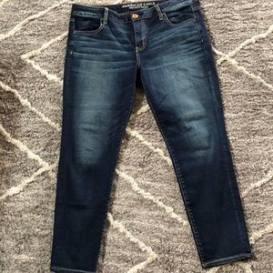 American Eagle Super Stretch Women’s Jeans